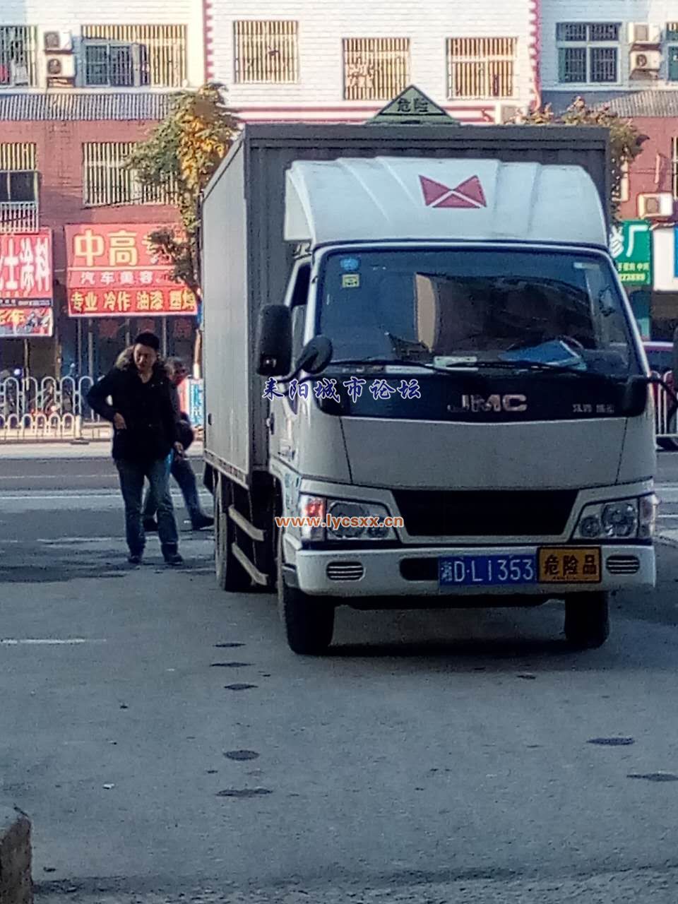 722233035198823552.jpg
