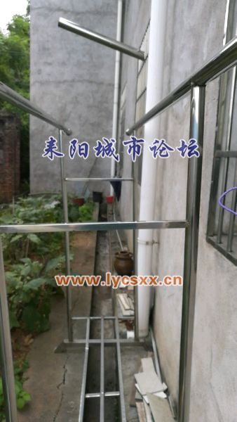 ce83b31c8701a18bae40bae3942f07082938fe4e.jpg