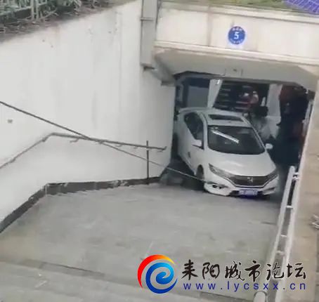 微信图片_20110120001135.jpg